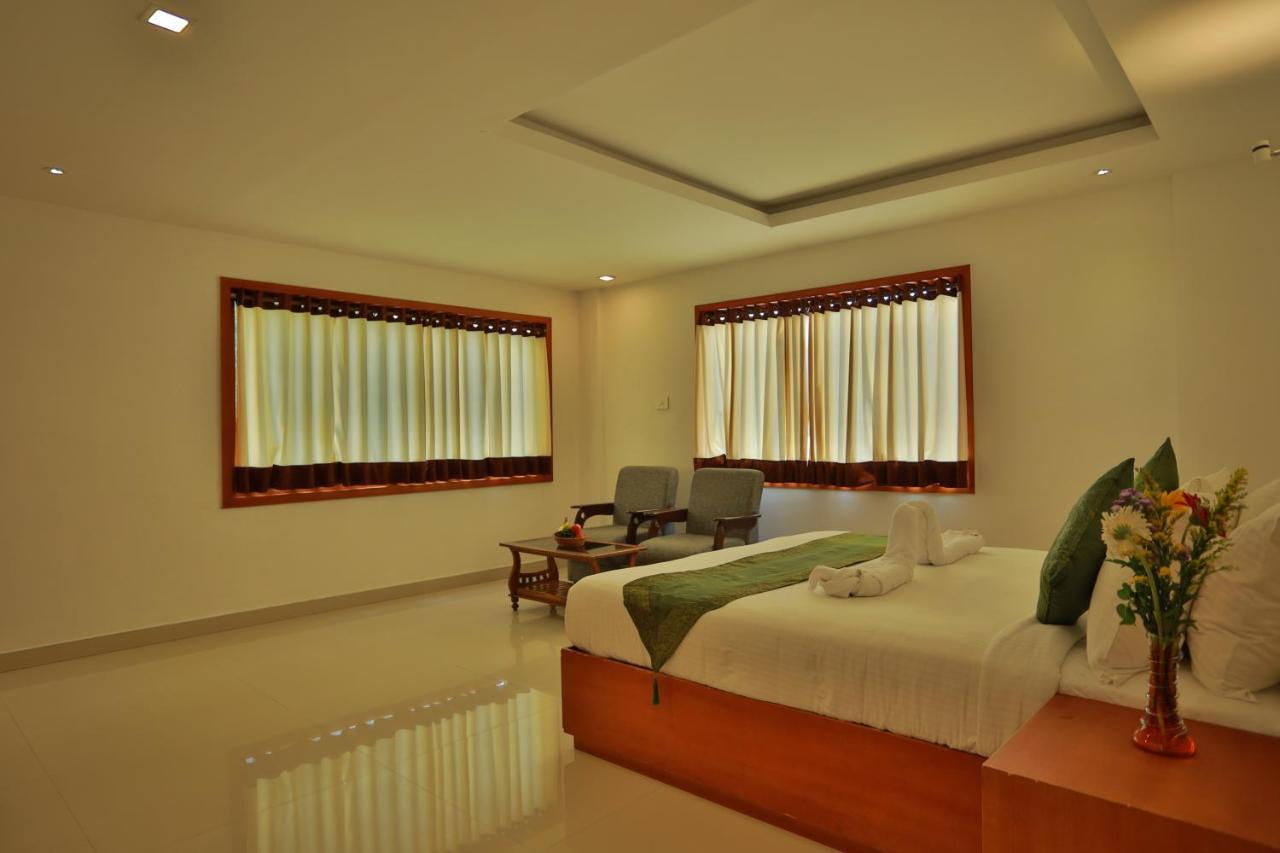 Cherai Beach Resorts Bagian luar foto
