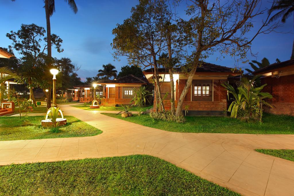 Cherai Beach Resorts Bagian luar foto