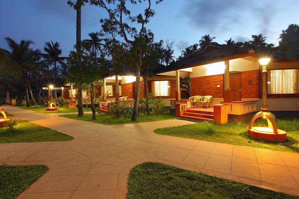 Cherai Beach Resorts Bagian luar foto