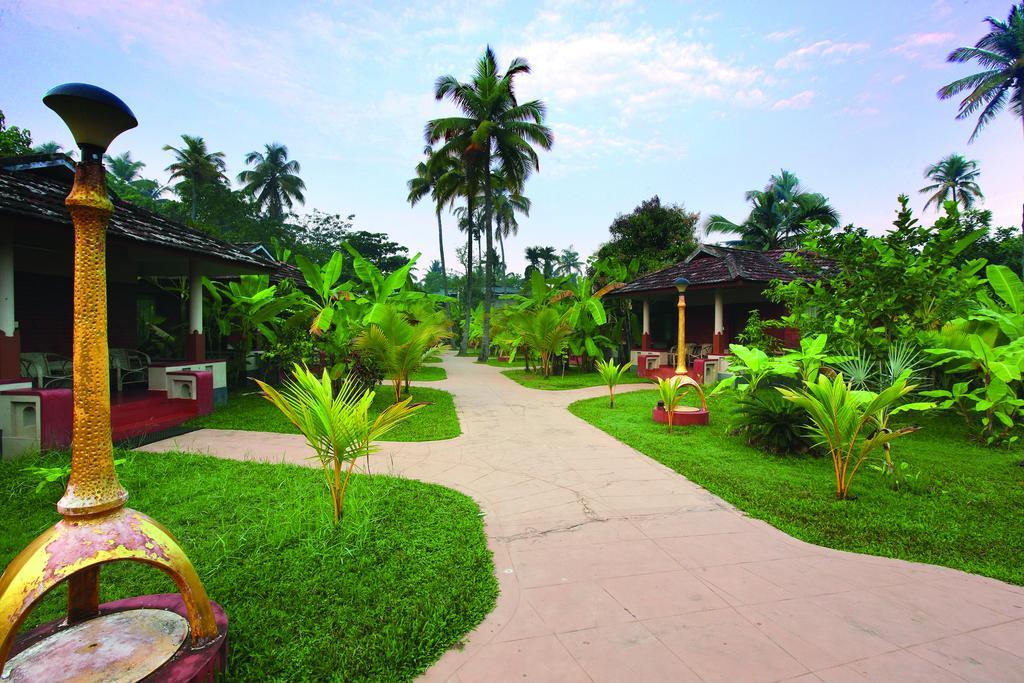 Cherai Beach Resorts Bagian luar foto